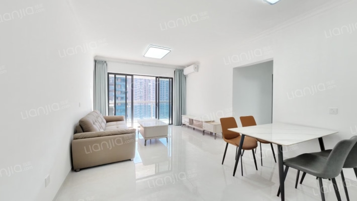 荣佳国韵三期二手房实景图