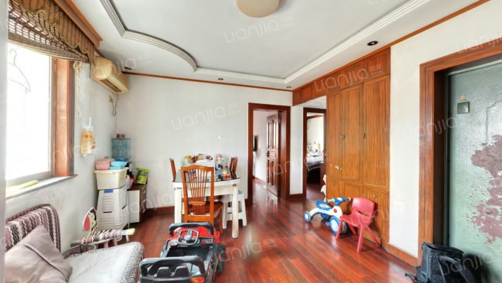 梅林路60号二手房实景图