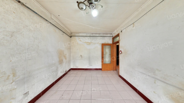 凤凰山路13号二手房实景图