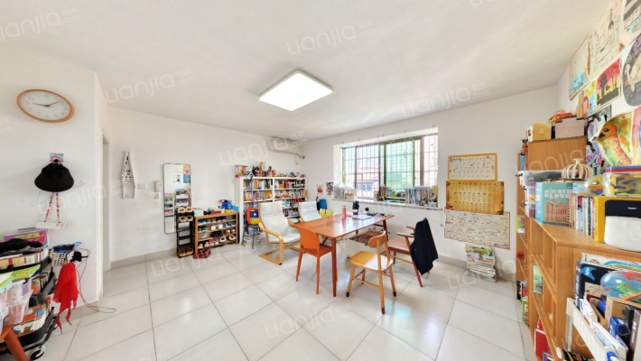 地勘院宿舍二手房实景图