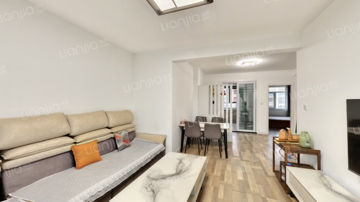 侯至府二手房实景图