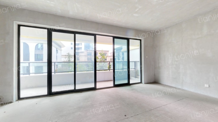 外滩东岸天宸二手房实景图