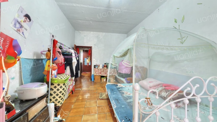 灯笼街140号二手房实景图