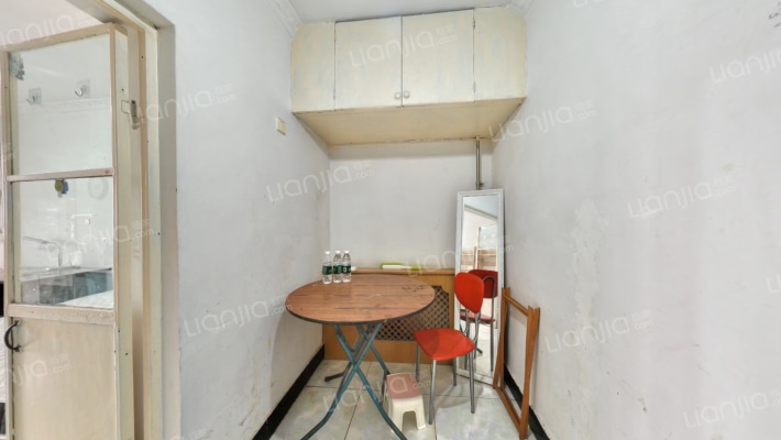 芳群园四区二手房实景图