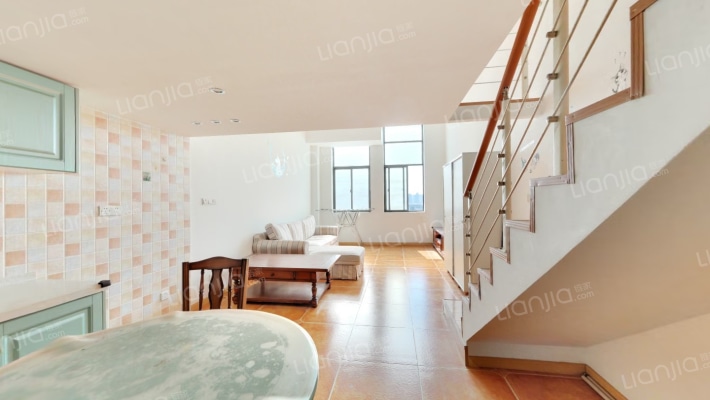 嘉信世纪大厦二手房实景图