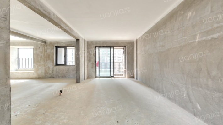 钢旅蓝郡二手房实景图