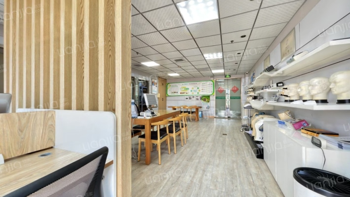 万达金融中心二手房实景图