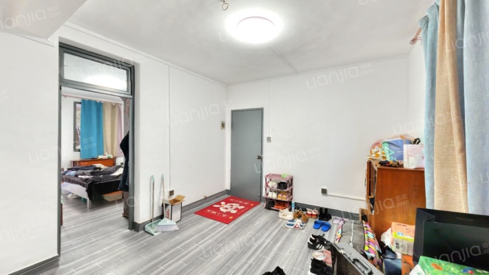 人行宿舍二手房实景图