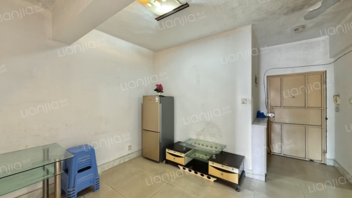 安泰黄金广场二手房实景图