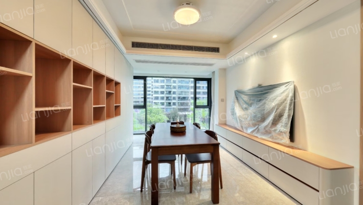 江山云出云晴二手房实景图