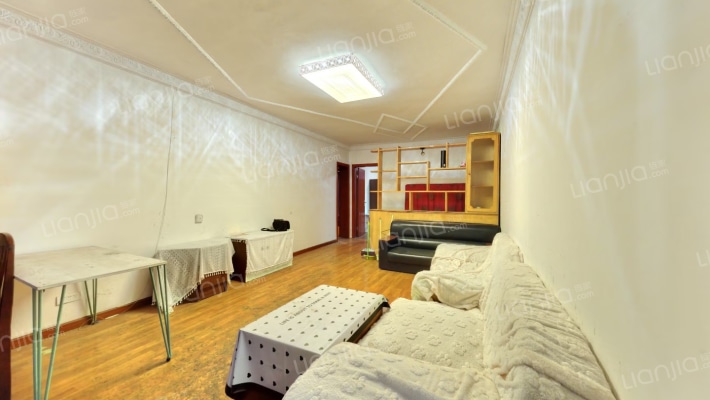 黄金路107号二手房实景图