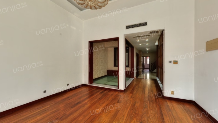 荷兰墅二手房实景图