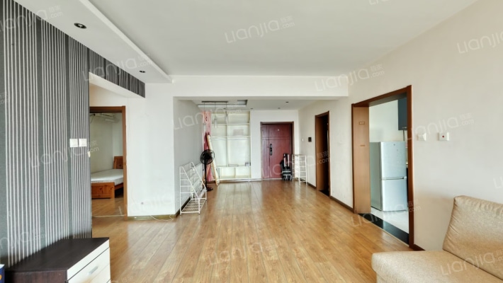 海天尚景园二手房实景图