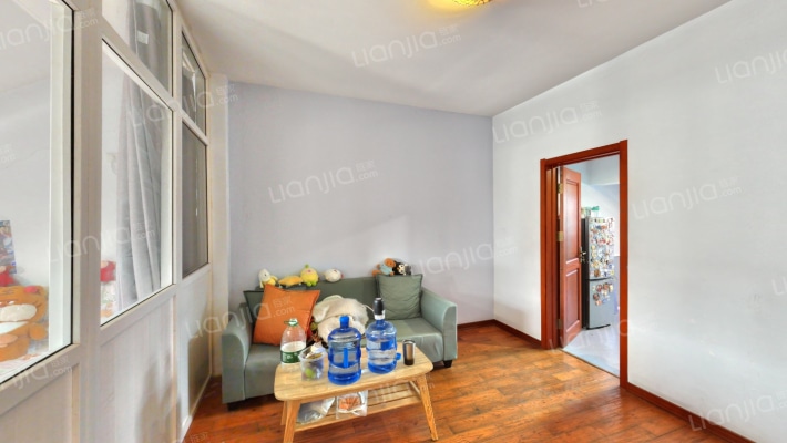 山水居二手房实景图