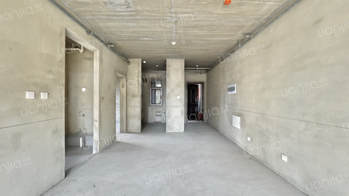 路弘滨江尚品二手房实景图