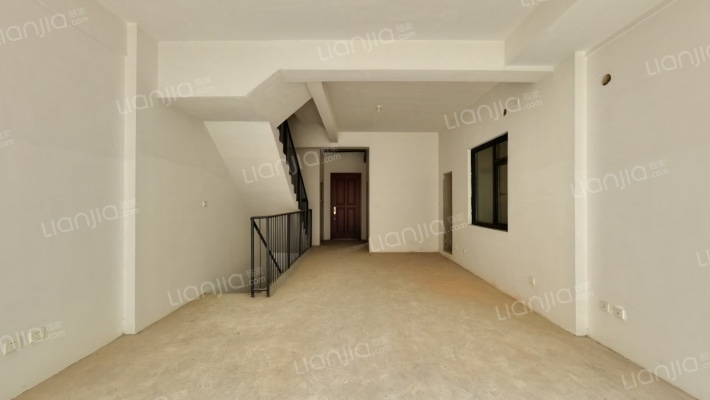 泷珀花园二手房实景图