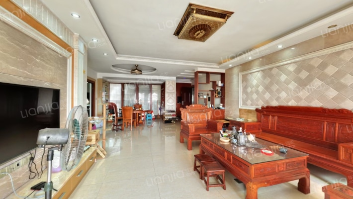 时代广场二手房实景图