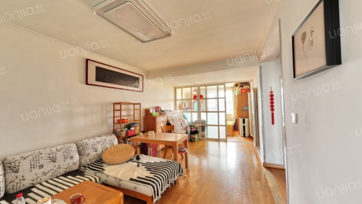 大世界公寓二手房实景图