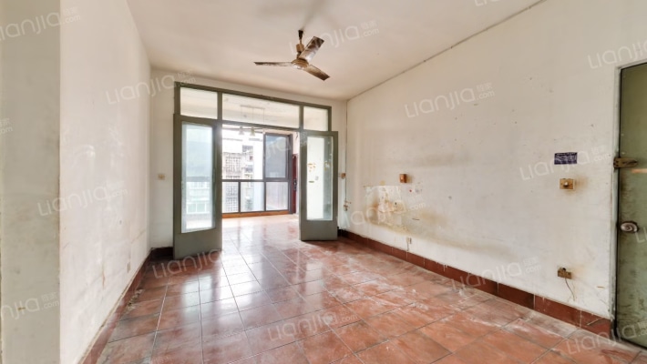 东二道街74号二手房实景图