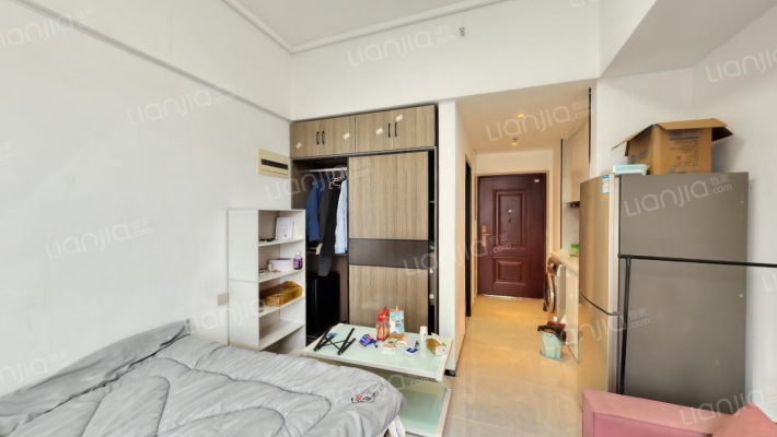 奥马广场二手房实景图