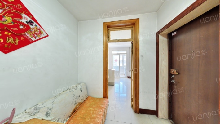 大海阳中街二手房实景图