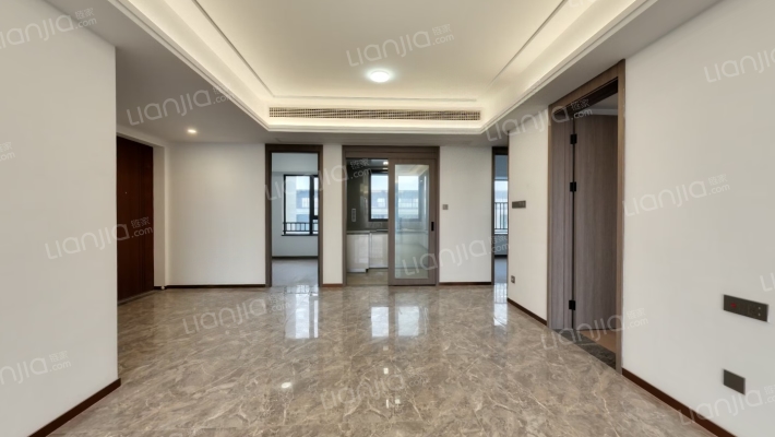 联发·红城投藏珑府二手房实景图