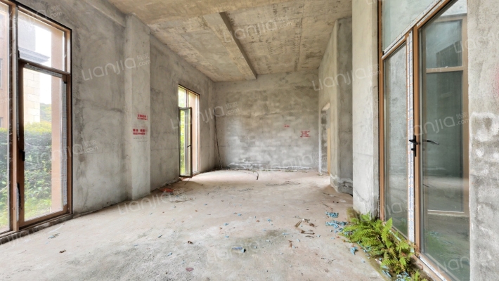 御湖西岸二手房实景图