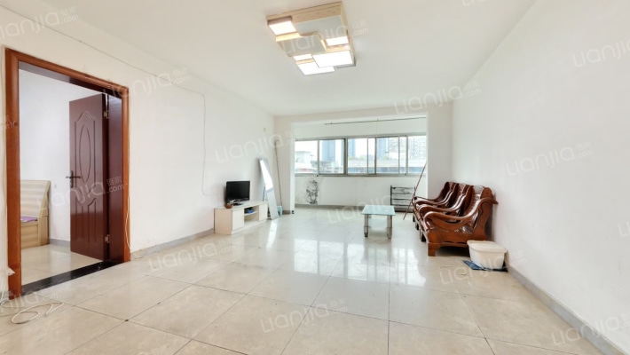 银沙北街90号二手房实景图