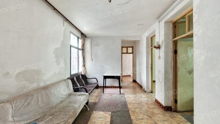 西交路129号二手房实景图