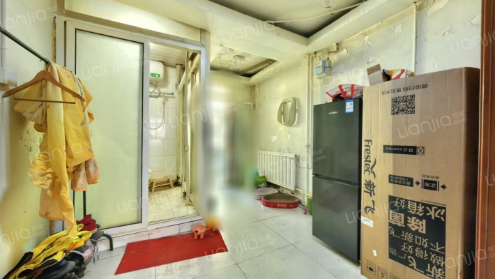 卫工南街小区二手房实景图