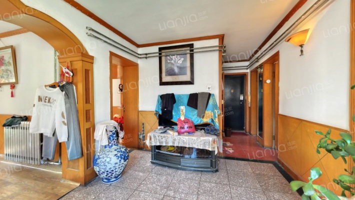 嘉兴路17小区二手房实景图