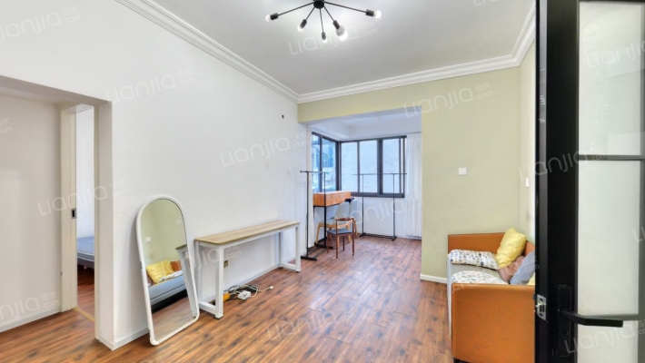 玉华村8号二手房实景图