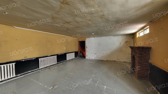 卧龙别墅二手房实景图