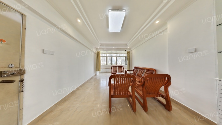 园丁楼二手房实景图