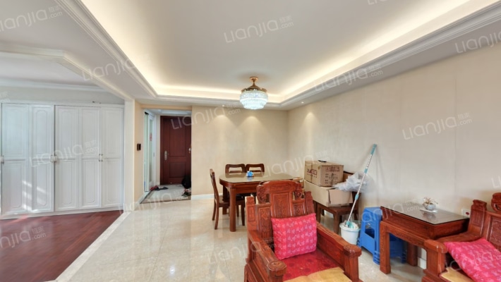 国际公园香槟公馆二手房实景图