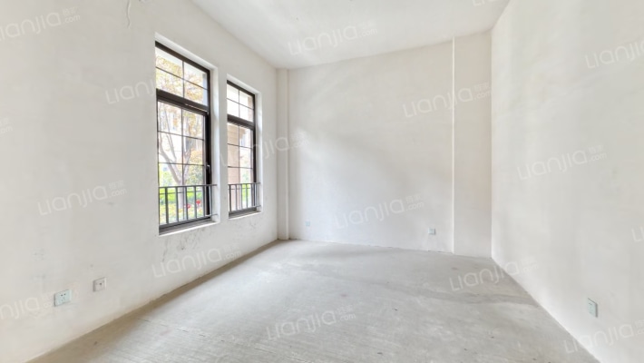 泽瑞西园二手房实景图