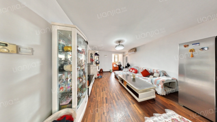 沁春家园二手房实景图