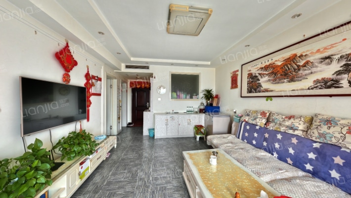 龙族峰景花园四期二手房实景图