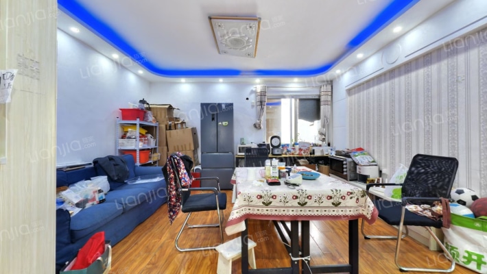 三角花园鑫鑫路小区二手房实景图