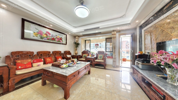 公园大地九期二手房实景图