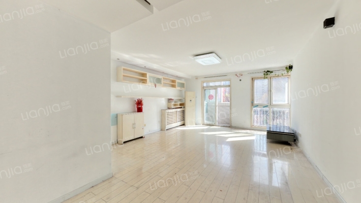 兰德华庭二手房实景图