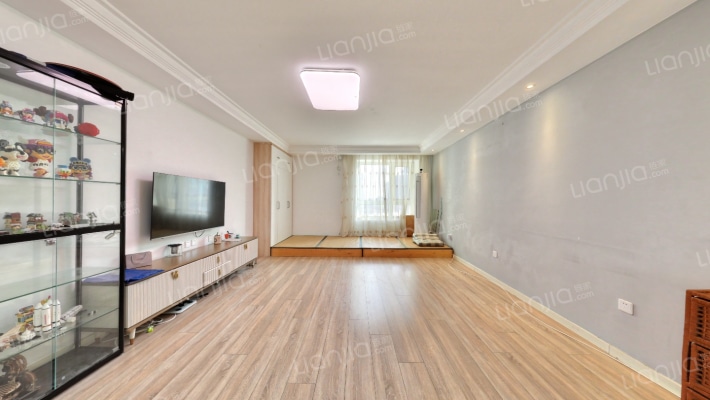 蓝山国际公寓二手房实景图