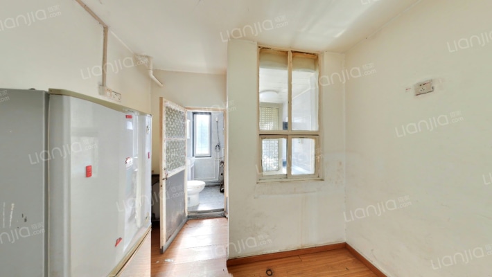 滨河路79号院二手房实景图