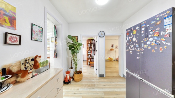 投资公司宿舍二手房实景图