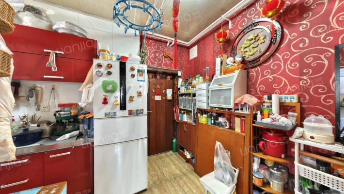 新建里二手房实景图