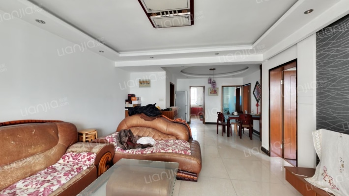 万汇秀林水苑西区二手房实景图