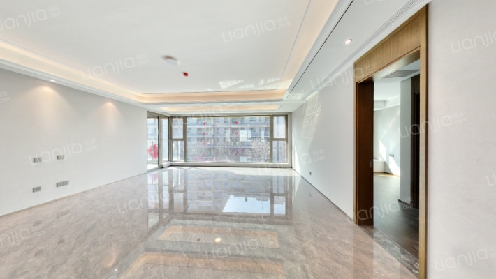 保利鹊华赋二手房实景图