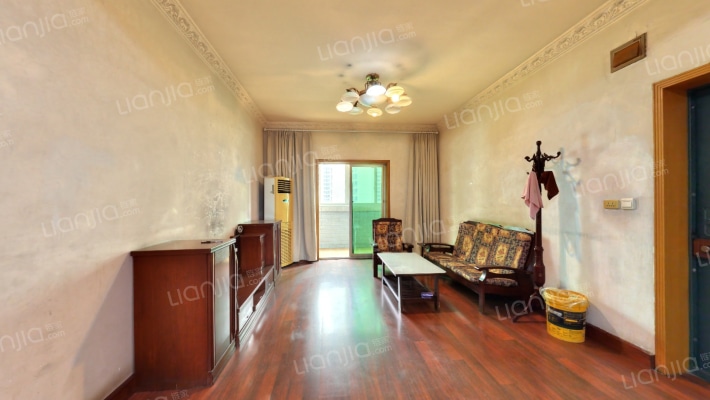 江南公寓二手房实景图