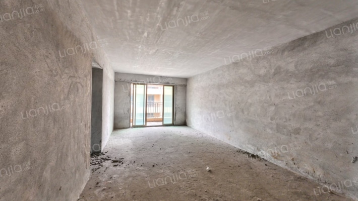 岭南豪庭二手房实景图