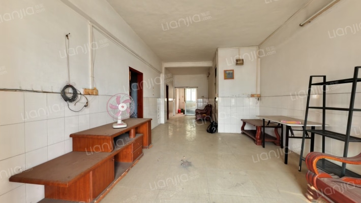 托盘圹二手房实景图